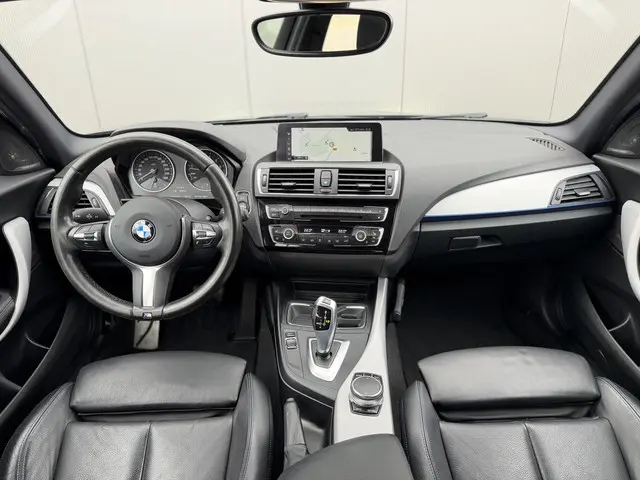 BMW 1 Serie 120i M Sport High Executive 2017 Benzine 6