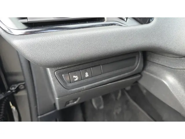 Peugeot 208 1.2 VTi Blue Lease 2012 Benzine 16