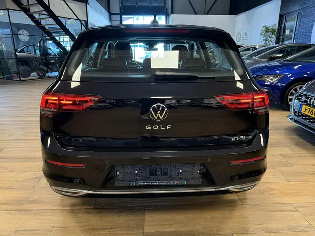 Volkswagen Golf 1.5 eTSI Style DSG 2021 Benzine 4