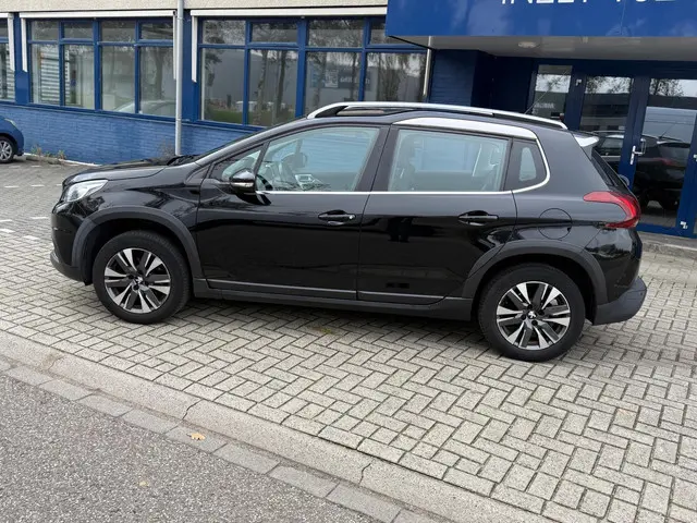 Peugeot 2008 1.2 PureTech Allure((( 90.000 km ))) 2017 Benzine 28