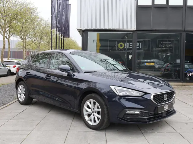 SEAT Leon 1.0 eTSI 2022 Benzine 22
