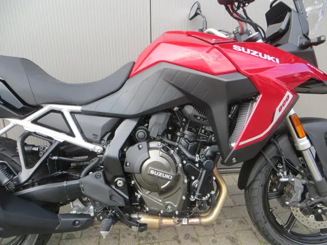 Suzuki V-Strom 800 2025 Benzine 5