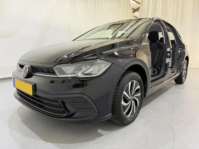 Volkswagen Polo VI HB 1.0 TSI Life 2023 Benzine 26