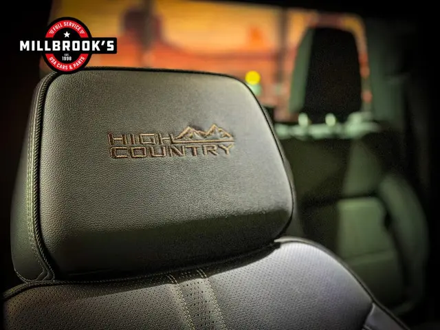 Chevrolet Silverado High Country 6.2 V8, 2024 Benzine 20