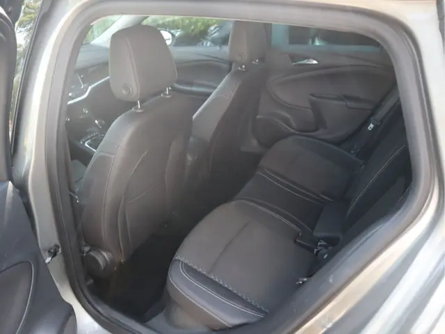 Opel Astra Sports Tourer 1.4T Innovation 2016 Benzine 15