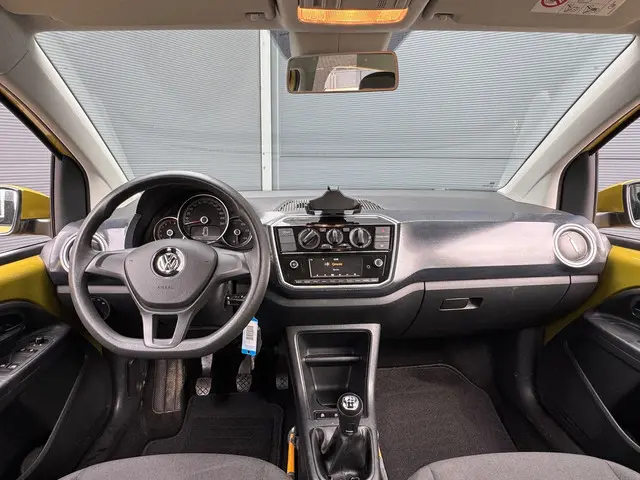 Volkswagen up! 1.0 BMT move up! Facelift / Nap 2017 Benzine 13