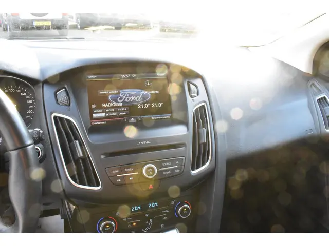 Ford Focus 1.5 Titanium Edition 2015 Benzine 19