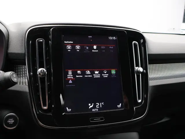 Volvo XC40 2.0 T4 R-Design 2019 Benzine 22