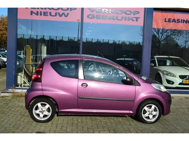 Peugeot 107 1.0 Active 2012 Benzine 5