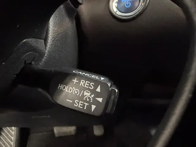 Toyota C-HR 1.8 Hybrid Active 2021 Hybride Benzine 17
