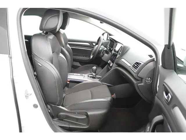 Renault Mégane Estate 1.3 TCe 140 Techno 2023 Benzine 26