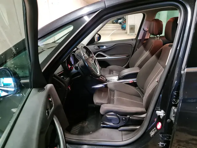 Opel Zafira Tourer 1.4 Business+ 7p. 2015 Benzine 12