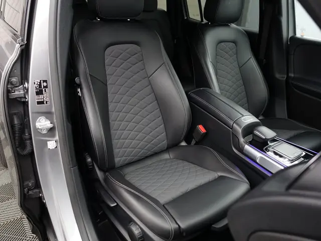 Mercedes-Benz GLB 200 Premium AMG Aut- 2020 Benzine 3