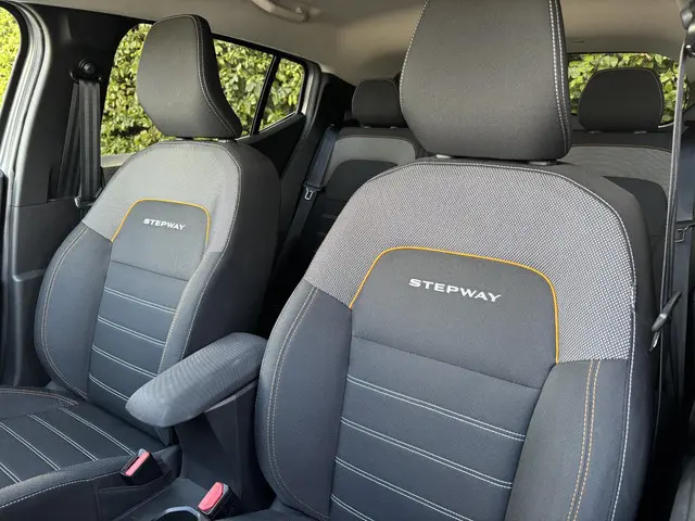 Dacia Sandero Stepway 1.0 TCe 90 Comfort 2021 Benzine 7