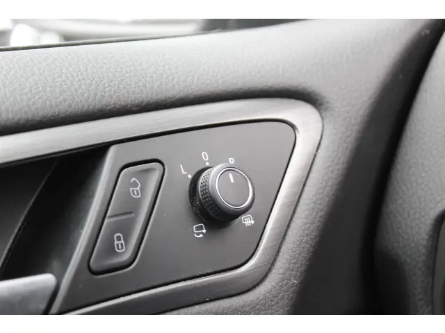 Volkswagen e-Golf E-DITION 2020 Elektrisch 23