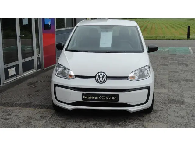 Volkswagen up! 1.0 BMT take up! 2019 Benzine 2