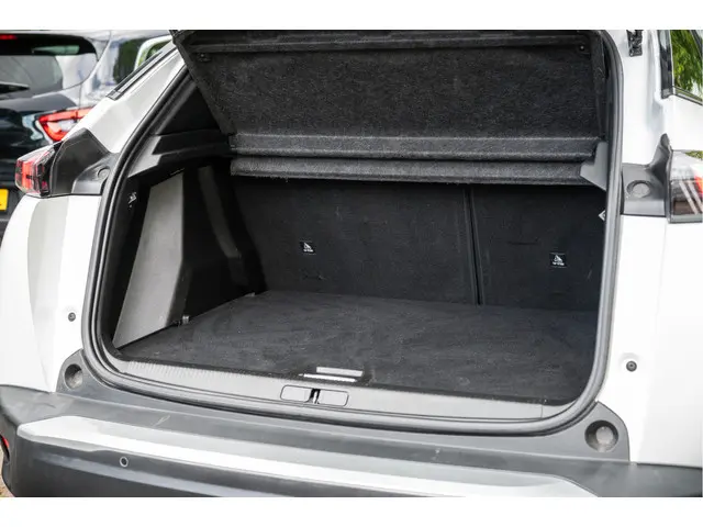 Peugeot e-2008 EV Allure Pack 50 kWh 2021 Elektrisch 38