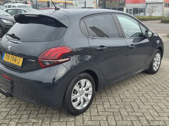 Peugeot 208 1.2 VTi NAVI/NAP/CRUISCONTROL 2017 Benzine 10
