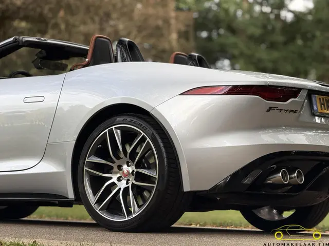 Jaguar F-Type P450 RWD R-Dynamic Black 2021 Benzine 84