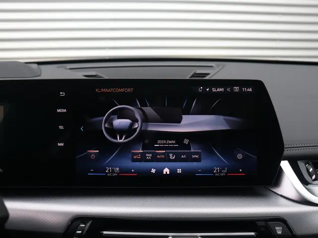 BMW X1 xDrive23i 2025 Benzine 29