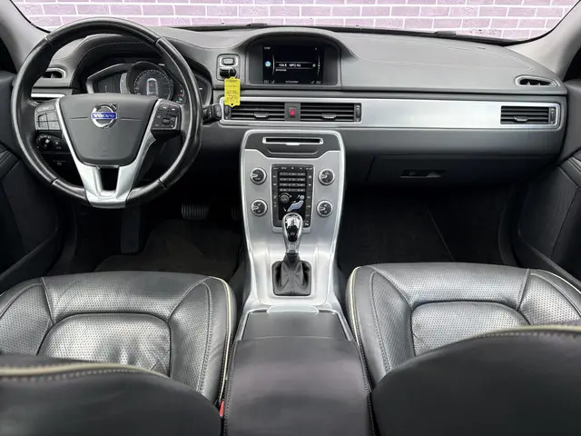 Volvo V70 2.0 T4 Inscription Edition 2015 Benzine 7