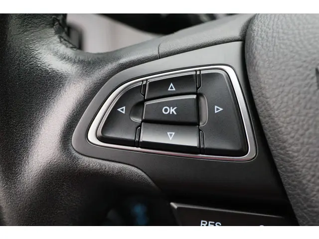 Ford Focus 1.0 EcoBoost Titanium Business 2018 Benzine 32
