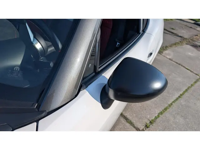 Fiat 124 Spider 1.4 MultiAir Turbo Abarth 2016 Benzine 24