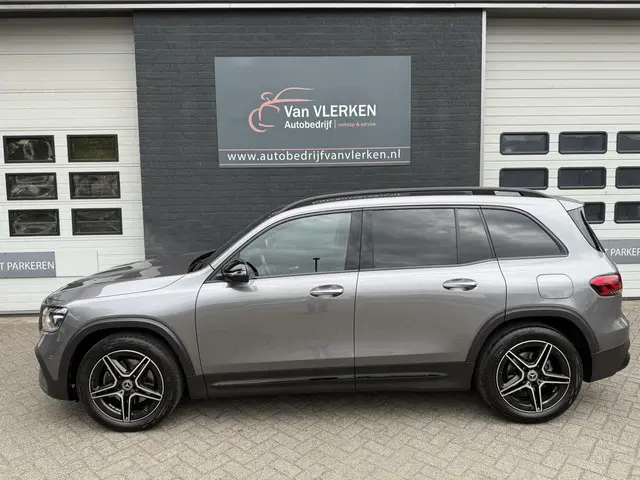 Mercedes-Benz GLB 200 AMG PAMORAMADAK 2020 Benzine 3