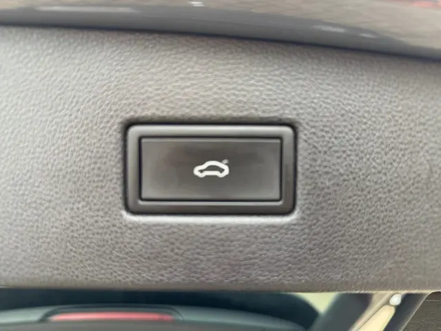 Volkswagen Tiguan 1.5 TSI R-Line Business+ 2022 Benzine 28