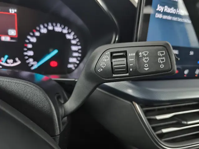 Ford Focus 1.0 EcoBoost Hybrid Active X 2024 Benzine 23