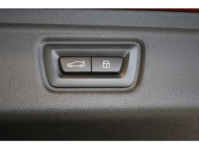 BMW 3 Serie Touring 330e 2025 Hybride Benzine 28