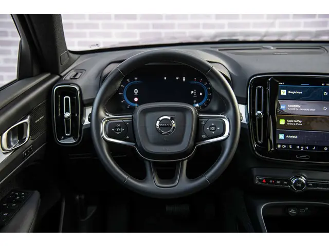 Volvo XC40 2.0 B3 Plus Black Edition 2025 Benzine 3