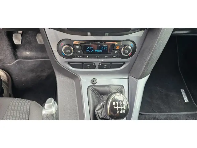 Ford Focus Wagon 1.0 EcoBoost Titanium 2012 Benzine 21