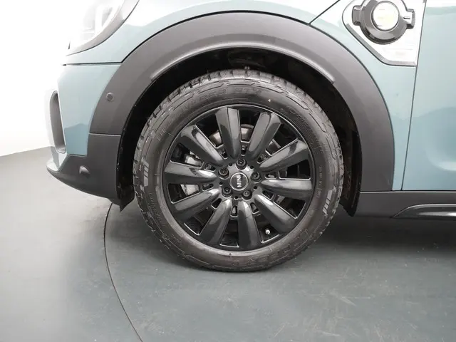MINI Countryman Cooper SE ALL4 2022 Hybride Benzine 31
