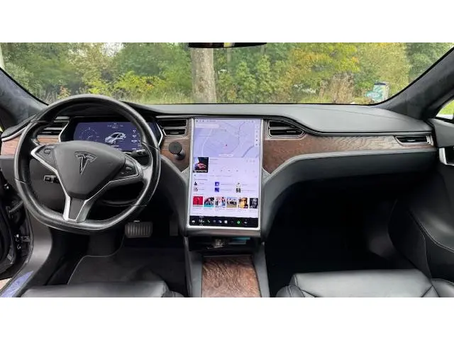 Tesla Model S 75D Base 2018 Elektrisch 9