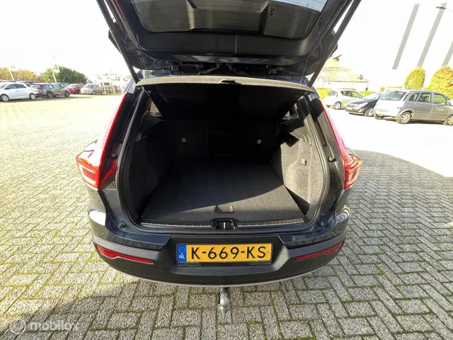 Volvo XC40 1.5 T2 R-Design 2021 Benzine 20