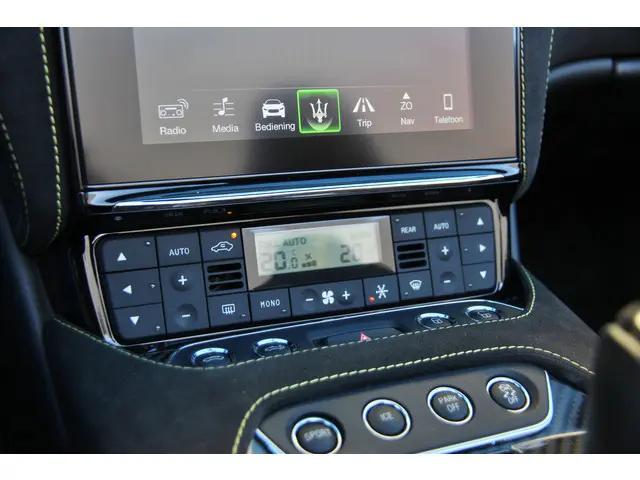 Maserati GranCabrio 4.7 Sport 2019 Benzine 35