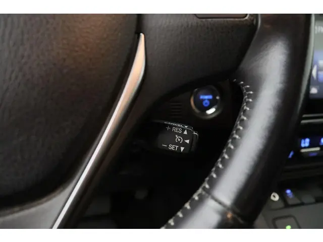 Toyota Auris 1.8 Hybrid Lease Pro 2015 Hybride Benzine 25