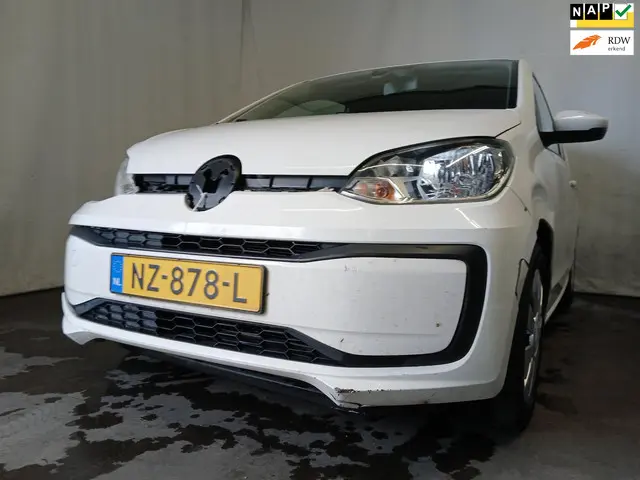 Volkswagen up! 1.0 BMT move up! SCHADEAUTO!! 2017 Benzine