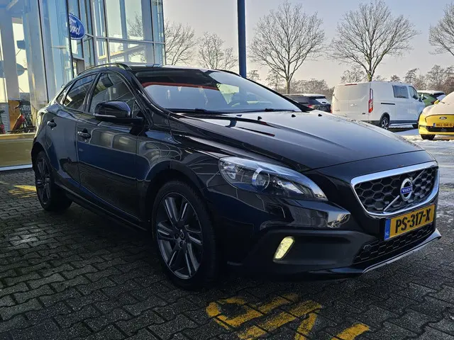 Volvo V40 Cross Country 2.0 D4 Summum 2016 Diesel 6