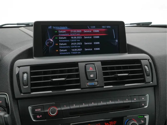 BMW 2 Serie Coupé 220d High Executive 2014 Diesel 20