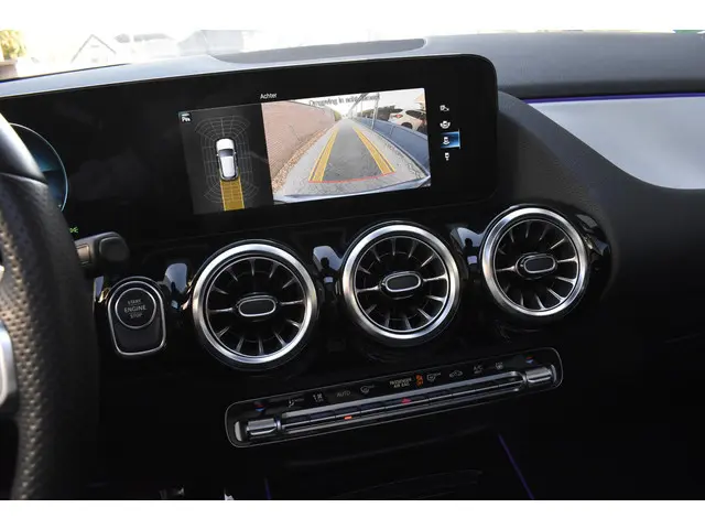 Mercedes-Benz GLA 250 e AMG Line 2022 Hybride Benzine 10