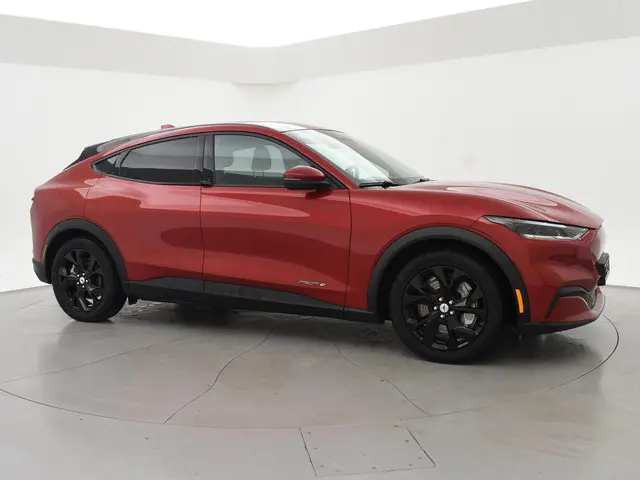Ford Mustang Mach-E 75kWh LUCID RED 2020 Elektrisch 26