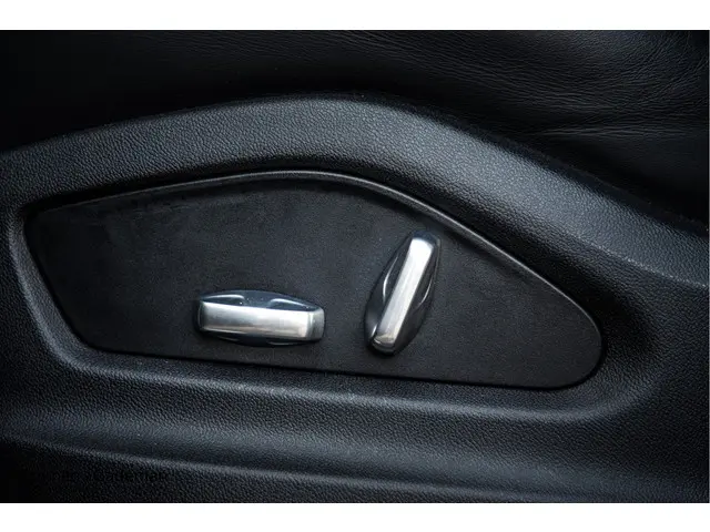 Porsche Cayenne Coupé 3.0 V6 340pk 2020 Benzine 32