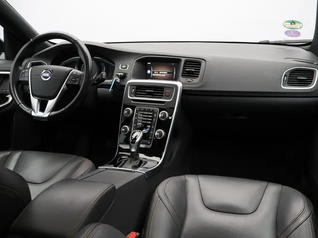 Volvo V60 Cross Country 2.0 T5 Polar+ 2018 Benzine 3
