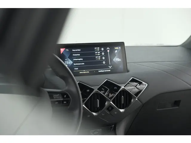 DS DS 3 Crossback PureTech 100 Montmartre 2022 Benzine 43