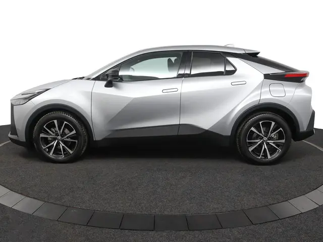 Toyota C-HR 3