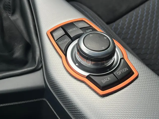 BMW 1 Serie 118i M Sport High Executive 2013 Benzine 23