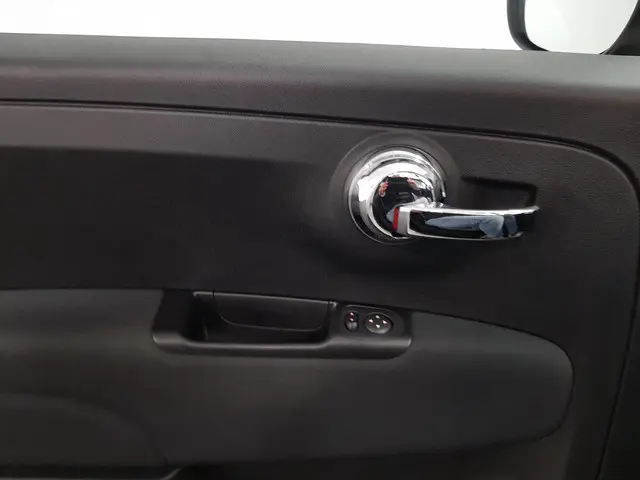Fiat 500C 1.0 Hybrid Lounge 2020 Benzine 14