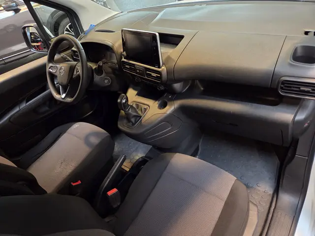 Opel Combo 1.5D L2H1 Edition 2019 Diesel 17